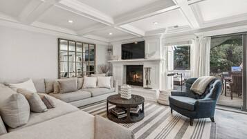 TV, fireplace, offices