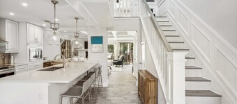 Stunning Townhouse w Tennis & Pool near US OPEN