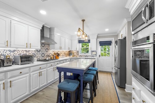 Beautiful waterfront property and steps away from multiple beaches