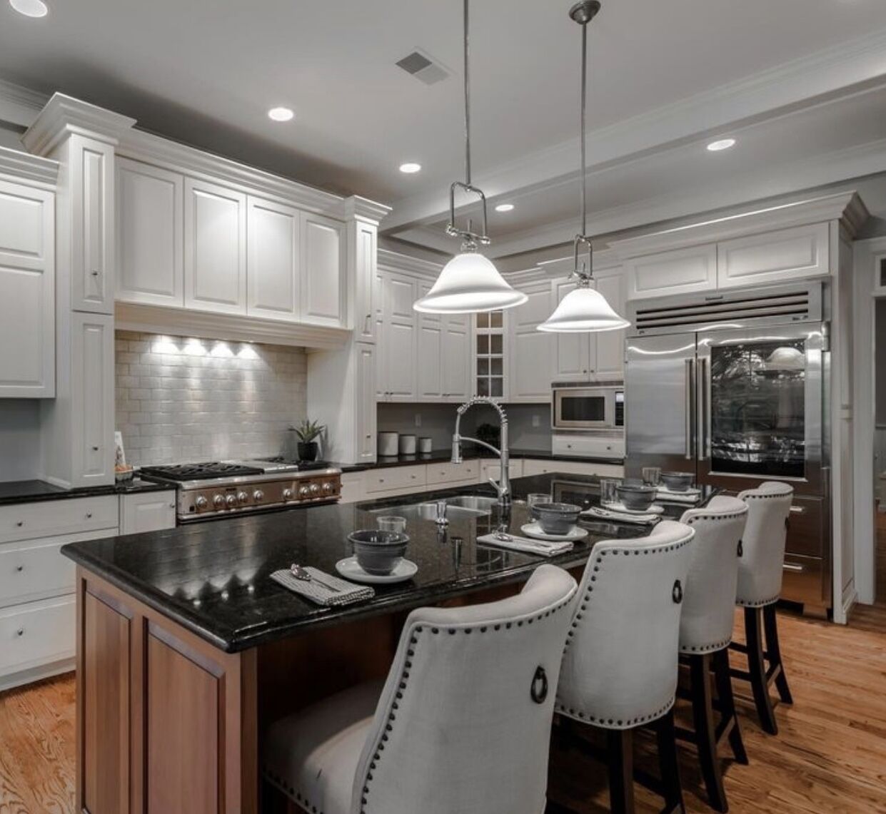 Stunning Views, Resort-style Pool, Tree House, and Playground!