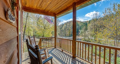 Family memories @ Creekside cabin ON the creek! 2 mi to Jasper, Buffalo River