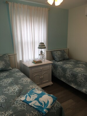 2 bedrooms, iron/ironing board, travel cot, free WiFi - Steps to Beautiful Brigantine Beach. 
1st. Floor Unit with Private Porch. (Brigantine)