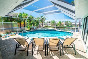 Ulkouima-allas, lämmitetty uima-allas