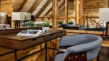 1 Schlafzimmer, Schreibtisch, WLAN, Bettwäsche