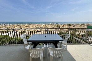 Outdoor dining - Appartamento Villa Fronte Mare 3 - Carraro Immobiliare Jesolo (Lido di Jesolo)