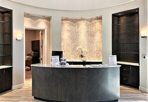 Lobby - Over the Top Golf and Lake Views, King - Queen - Office - Full Kitchen (Bradenton)