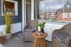 Unclassified image, 4 of 18, button - Off Shore - Direct beach location, modernized 2 room apartment with parking space. (Sylt)