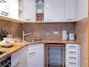 Ofen, Wasserkocher mit Kaffee-/Teezubehör, Wasserkocher, Toaster