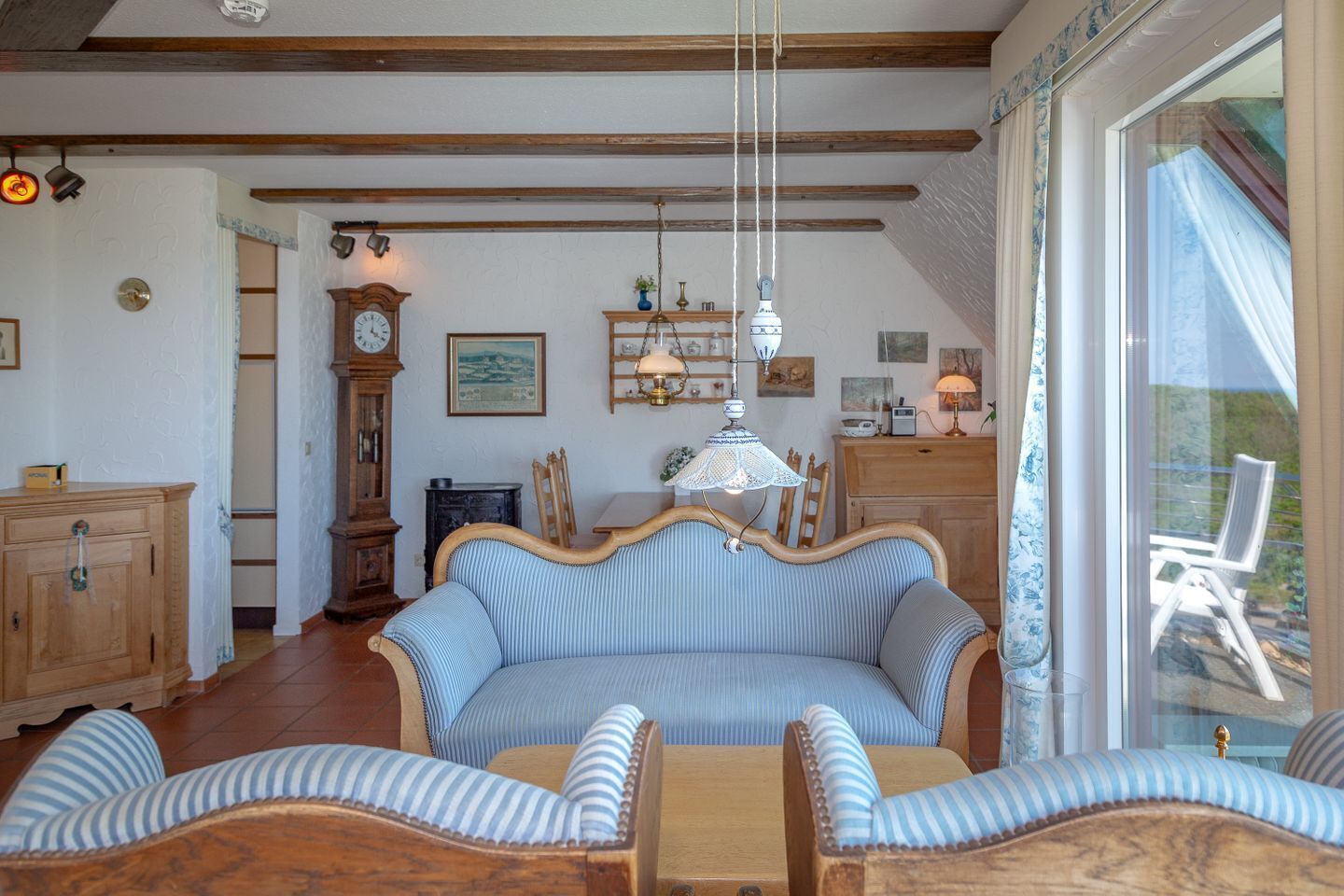 Télévision, chaîne hi-fi