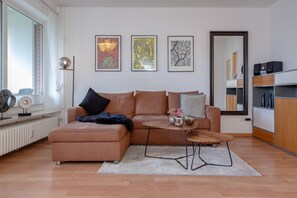 Unclassified image, 3 of 24, button - HBS22-2 - 2 room flat in a quiet location for 3 people with balcony & parking space (Sylt)