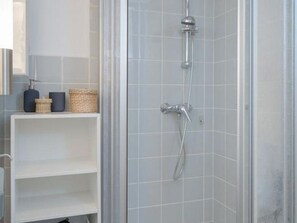 Unclassified image, 4 of 6, button