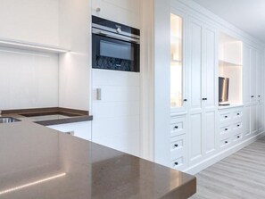 Fridge, oven, stovetop, dishwasher - Atlantik 76 - Fantastic view of the sea, top modern living design, 2 (Sylt)