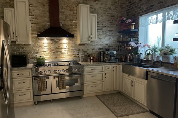 Refrigerador, microondas, horno, placa de cocina