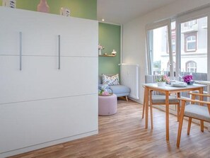 صورة غير مصنفة، 3 من 13، زرّ