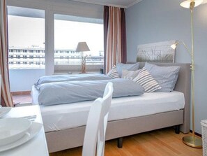 1 bedroom, bed sheets - Blu 69 - BLU 69 - Modern apartment in the Metropol building on the 3rd floor, (Sylt)