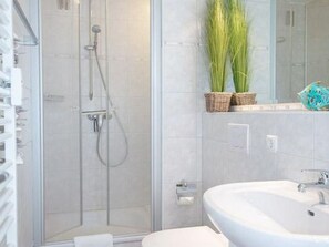 Unclassified image, 4 of 17, button