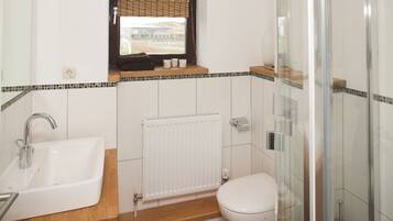 Secador de pelo y toallas