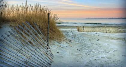 Beach, Sun and memories,
2nd Floor Unit, with private deck.