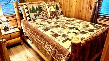 4 bedrooms, free WiFi, bed sheets