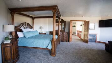 9 bedrooms, iron/ironing board, travel cot, WiFi