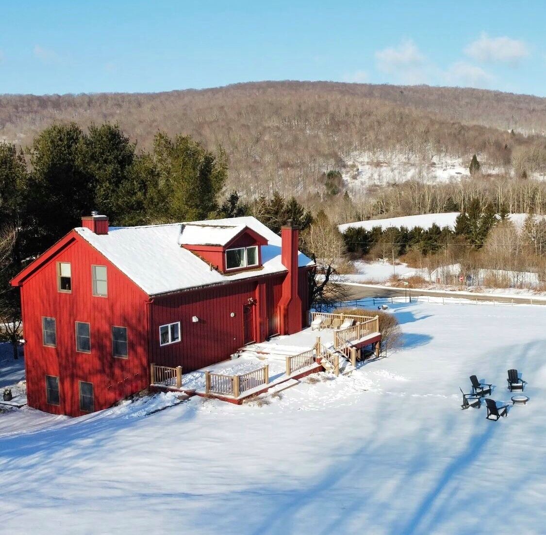 NEW Remodeled Farmhouse with Pond & Views