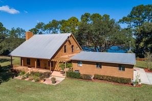 Exterior - Private lakeside cabin with fire pit, GAME ROOM, kayaks.  (Crescent City)