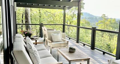 "The Nut House" Long Range Views & 5 Minutes to Cashiers Crossroads