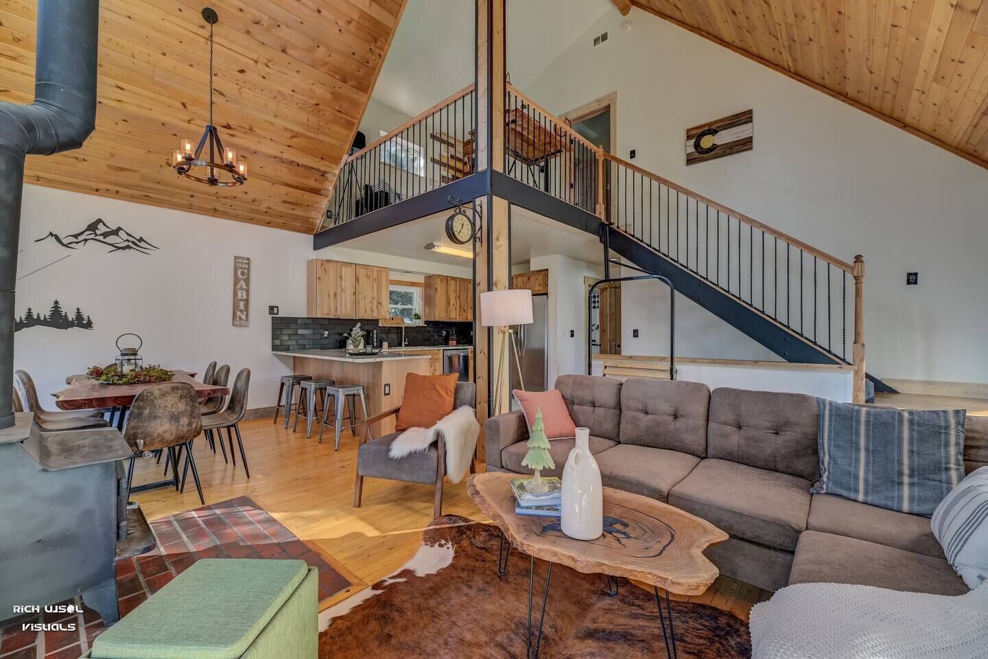 Mountain Views w/Hot Tub, Sauna, 15 miles to Breck