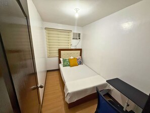 2 bedrooms, desk, free WiFi, bed sheets - 2-Bedroom Condo Unit in Imus Cavite w/ Unli WiFi, Netflix, Game Console, *Pool (Imus)