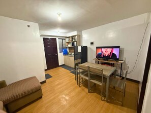 Interior - 2-Bedroom Condo Unit in Imus Cavite w/ Unli WiFi, Netflix, Game Console, *Pool (Imus)