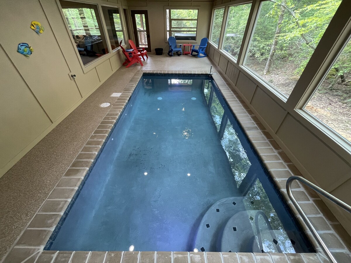 SwimTastic Escape: New Pool Cabin in Wears Valley