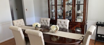 Upgraded, beautiful 4 BD Colonial in Silver Spring  home