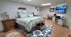 1 bedroom, in-room safe, desk, iron/ironing board