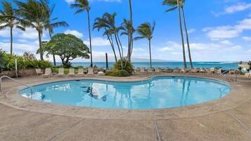 Studio | Kolam renang