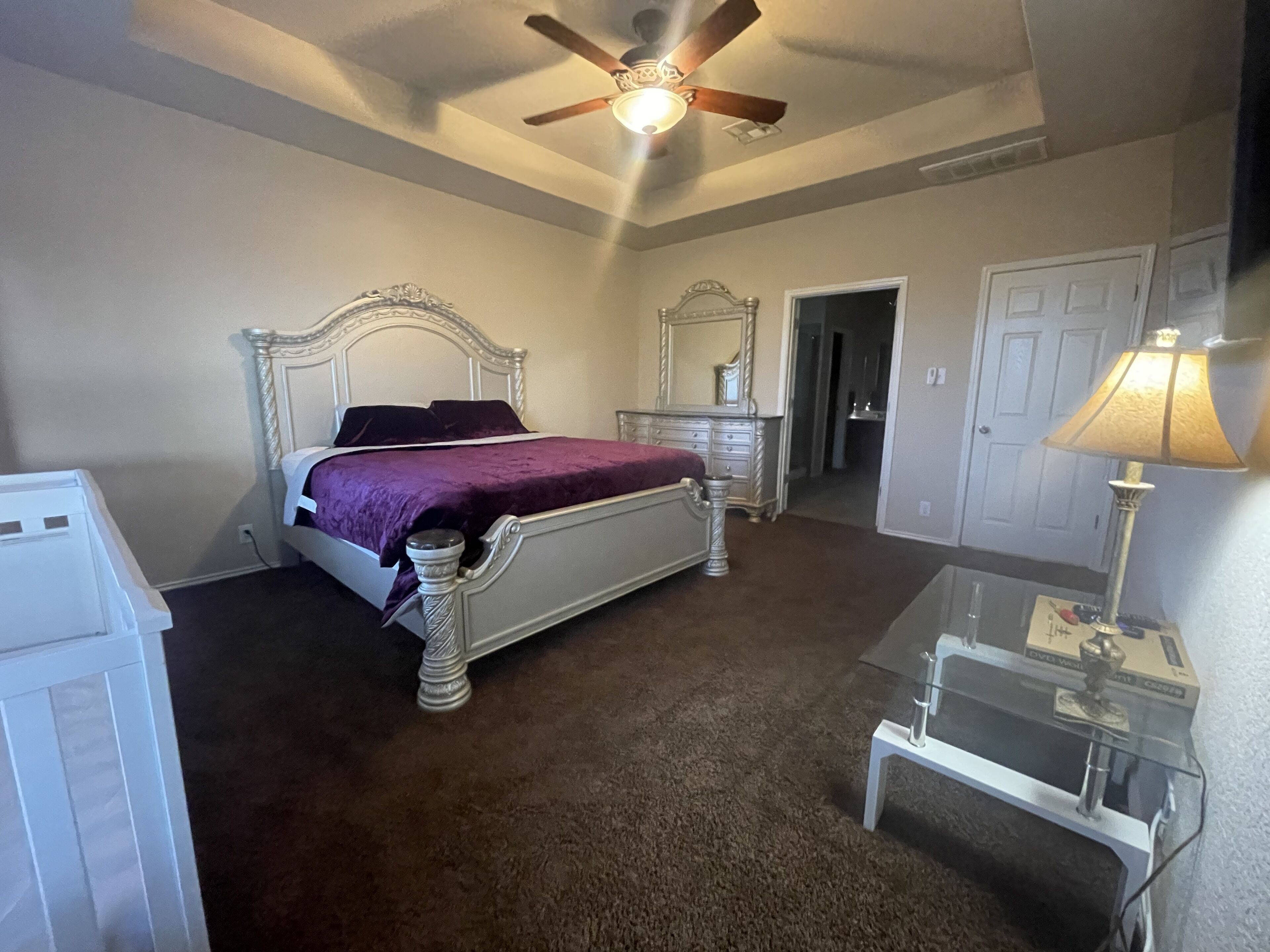 Royal Retreat (Sea World, Fiesta Texas, Lackland A.F.B, Downtown)