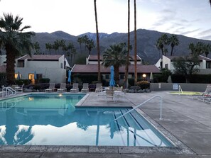 室外游泳池,恒温泳池