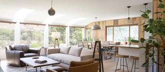 The Kern River House: Lookout House Private Riverfront Access Fireplaces Dog OK