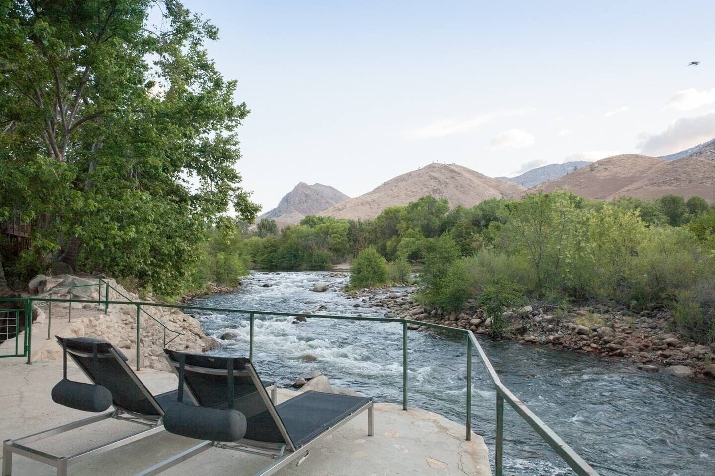 The Kern River House: Lookout House Private Riverfront Access Fireplaces Dog OK