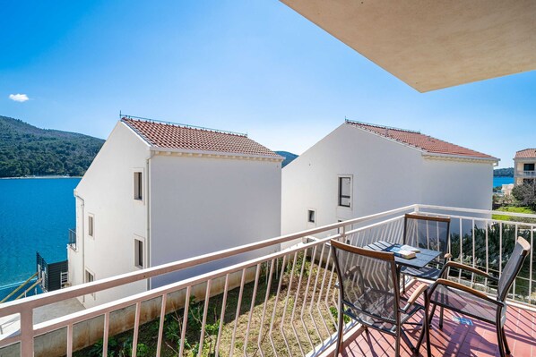 Apartment (Three Bedroom Apartment with Balcony ) | Balcony - Apartment Bobić (Dubrovacko Primorje)