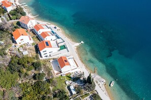 Huoneisto (Three Bedroom Apartment with Balcony ) | Ilmakuva