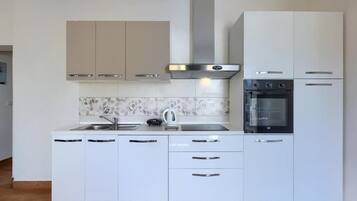 Ferienhaus (Two Bedroom Holiday Home with Terrace) | Eigene Küche | Kühlschrank