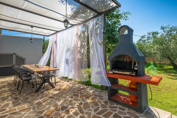 House (Two Bedroom Holiday Home with Terrace) | Terrace/patio - Holiday House Chill out Loborika (Marcana)