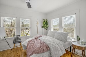 2 slaapkamers, een strijkplank/strijkijzer, wifi, beddengoed