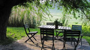 Apartment, 2 Bedrooms, Smoking, Garden View | Exterior