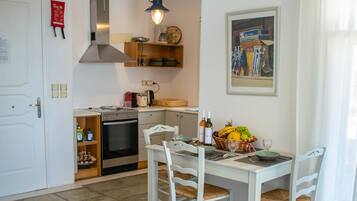 Villa, 2 slaapkamers, roken, balkon | Dineren