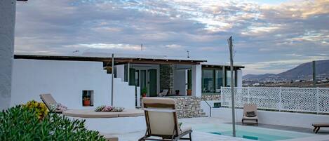 Villa, 2 Bedrooms, Smoking, Balcony | Property grounds