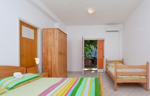 Apartment, 1 Bedroom, Balcony | 1 bedroom - Charming Apartment With Balcony and Sea View (Okrug)