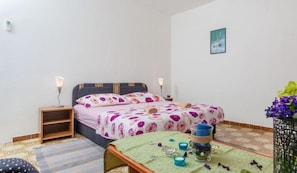 Room, 1 Bedroom, Balcony | 1 bedroom - Lovely Double Bed Room With Balcony and Sea View (Okrug)