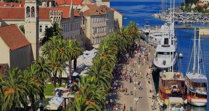 Cozy Double Bed Room With Balcony and Garden View