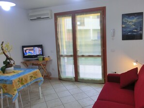 Apartment, 1 Schlafzimmer, Terrasse, Poolblick | Innenbereich